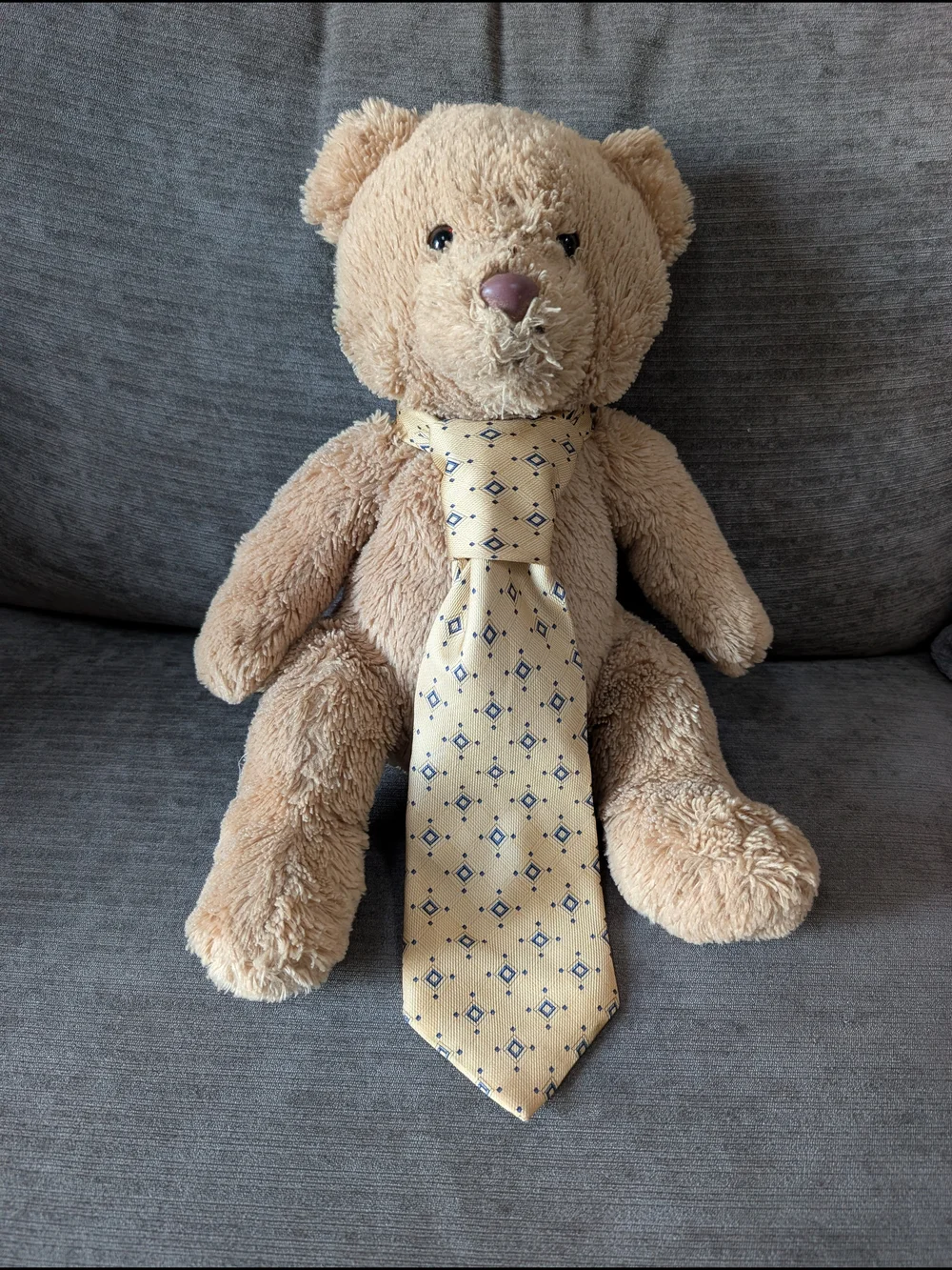 Nautica Men’s 100% Silk Tie Gold Navy Geometric Diamond Necktie